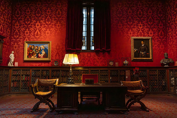 Red Desk